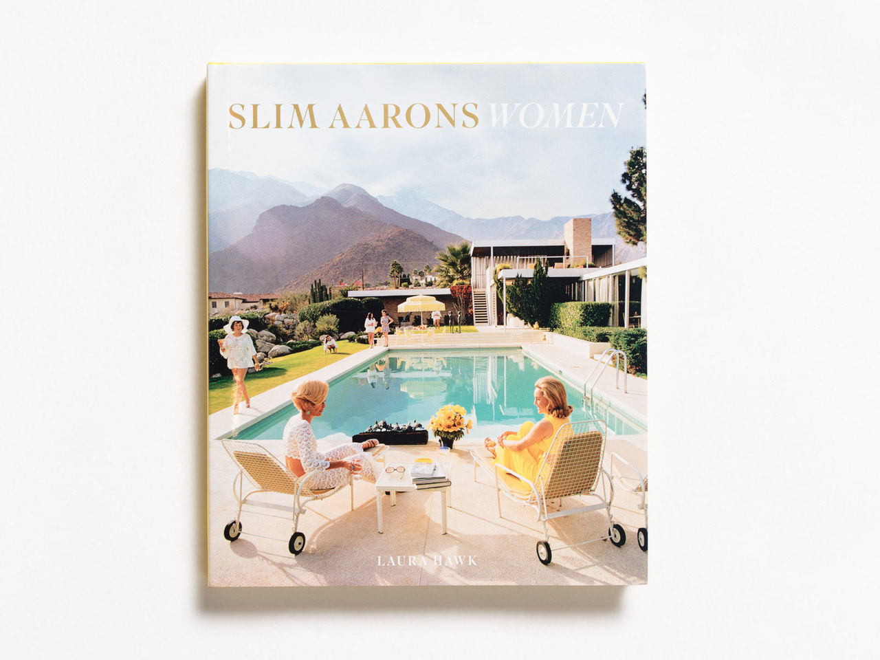 Slim aarons книга. Обложка книги дизайн. Мокап белая книга. Айсберг слим книга. Slim aarons women.